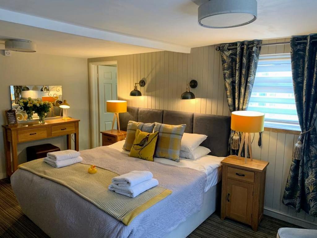 Chester House Hotel Буртон-он-те-Уотер Экстерьер фото